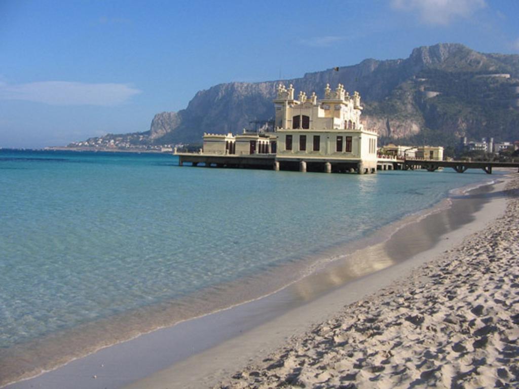 몬델로 Casa Perciata - Locazione Turistica 아파트 외부 사진